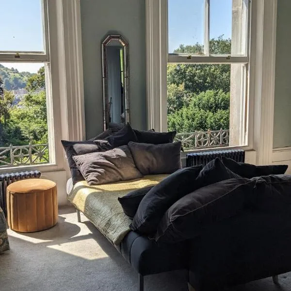 Luxury 1 bed apartment by Dover Castle spacious can sleep 4，位于多佛尔的酒店