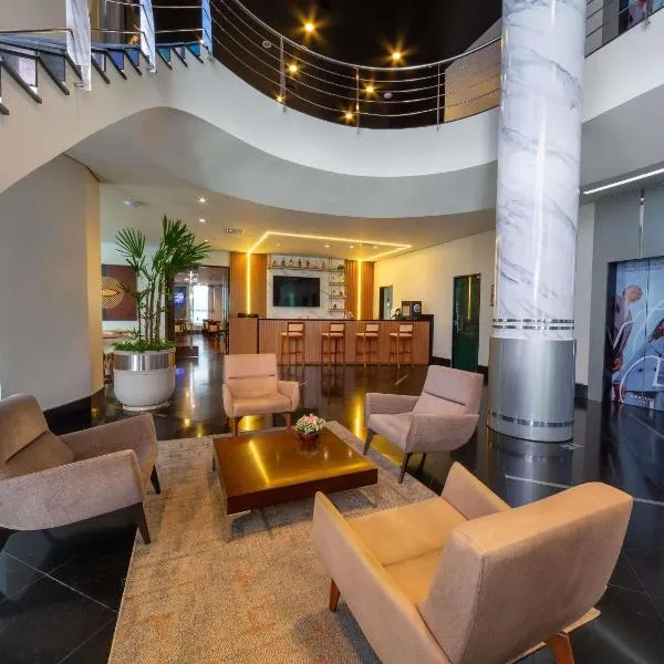 马瑙斯美居酒店，位于马瑙斯的酒店