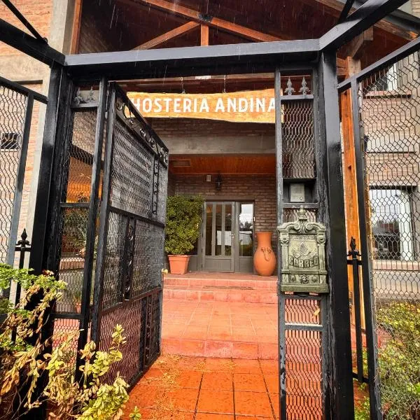 Hosteria Andina，位于埃斯克尔的酒店