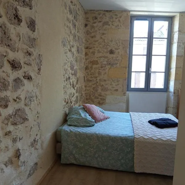 Studio cosy en pierre au cœur du vieux Langon，位于朗贡的酒店