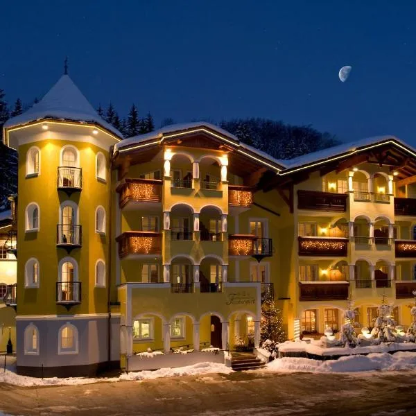 Hotel Fischerwirt Natur WaldSPA，位于法伊施特瑙的酒店