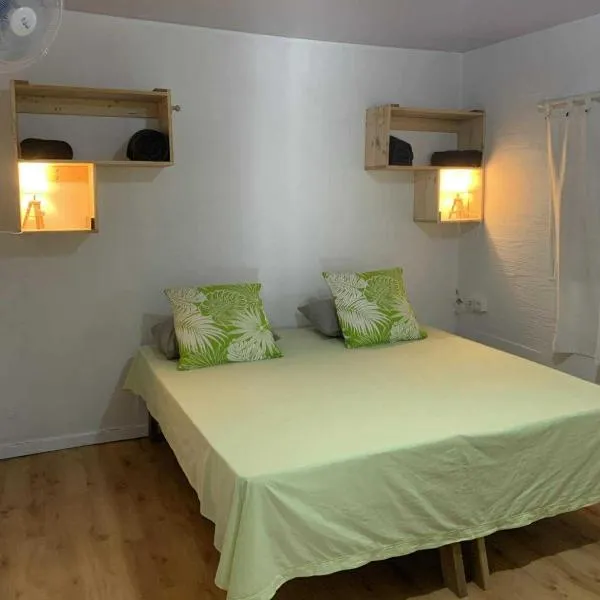 Kura Ora Guest House，位于Rangiroa的酒店