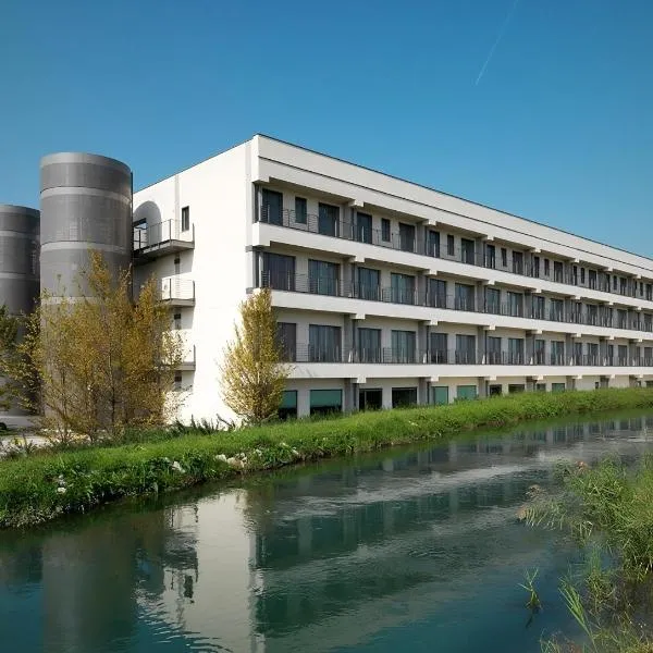 UNA HOTELS Le Terrazze Treviso Hotel & Residence，位于维洛尔巴的酒店