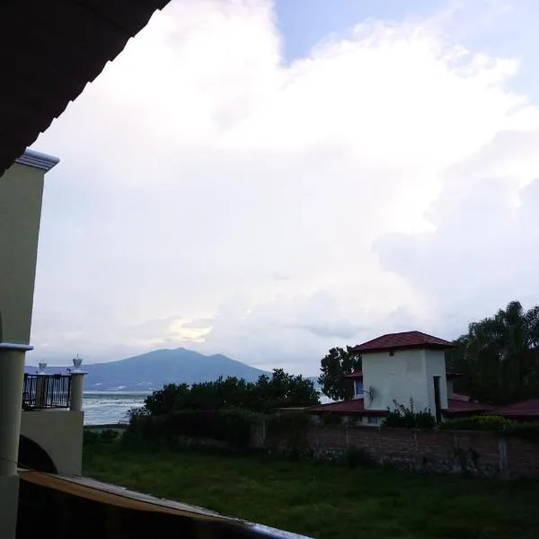 Mini Lofts Ajijic，位于阿吉吉克的酒店
