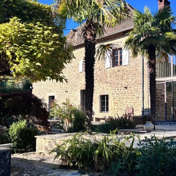 Domaine Le Verger - B&B Pool, Hammam, Kitchen in Saint Estephe，位于Saint-Estèphe的酒店