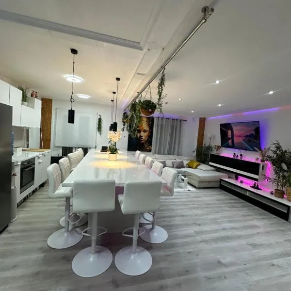 Stag hendo25pax Only 10min to the PARTY area DESPEDIDAS 25pax 10 min de la zona de fiesta Consultar precio，位于贝尼多姆的酒店