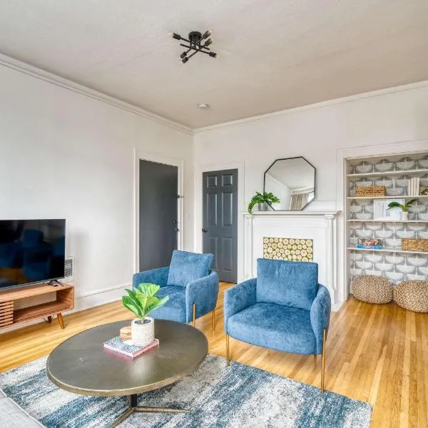 Stay Portland - La Casa Burnside - Local Eateries, Shops, and Bars，位于波特兰的酒店