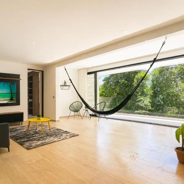 Puerto Aventuras Private Terrace and Golf View，位于阿文图拉斯港的酒店