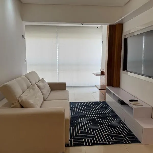 Alto padrão com ar, garagem, sacada integrada，位于贝伦的酒店