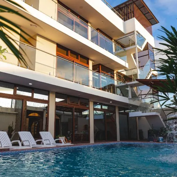 Yesimar Hotel，位于萨利纳斯的酒店