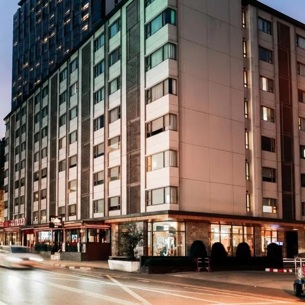 56 Surawong Hotel Bangkok，位于曼谷的酒店