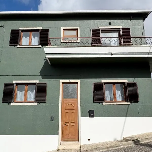 VT Guest House，位于塞图巴尔的酒店