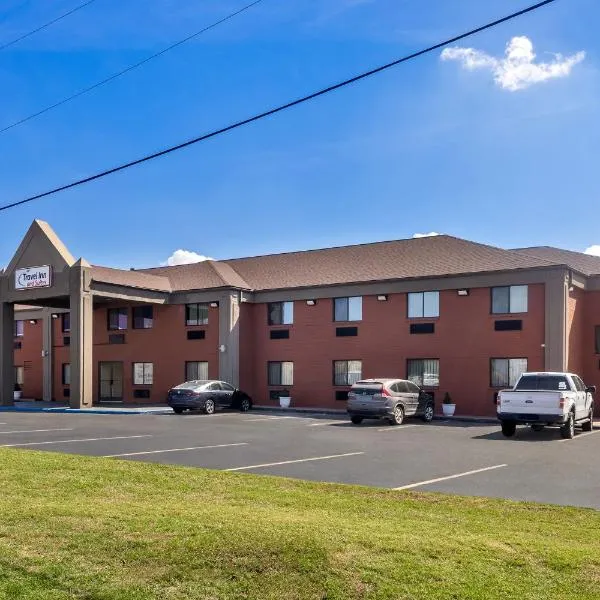 Travel Inn and Suites- Sikeston Miner I-55 exit-67，位于塞克斯顿的酒店