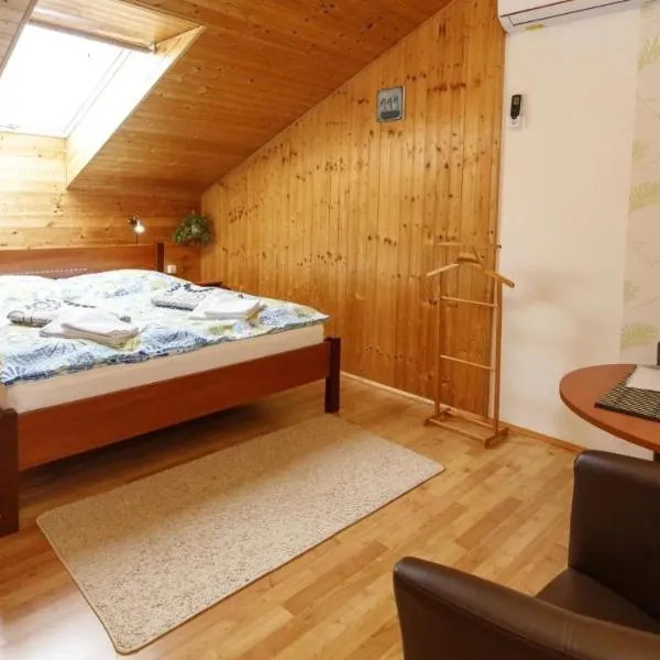 格拉斯维索基纳旅馆，位于Škrdlovice的酒店