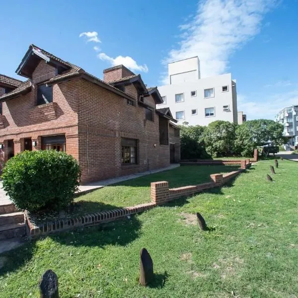 casa dúplex a 50 metros del mar，位于奥斯坦德的酒店