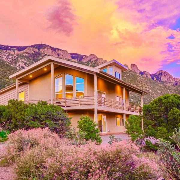 Luxury of the Ritz set in the National Forest，位于阿尔伯克基的酒店