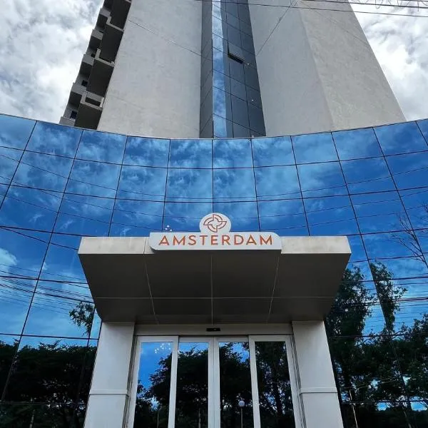 Hotel Amsterdam Montes Claros，位于蒙蒂斯克拉鲁斯的酒店