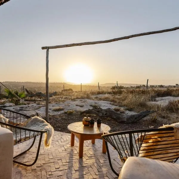 Berber Beldi Camp，位于依索安的酒店