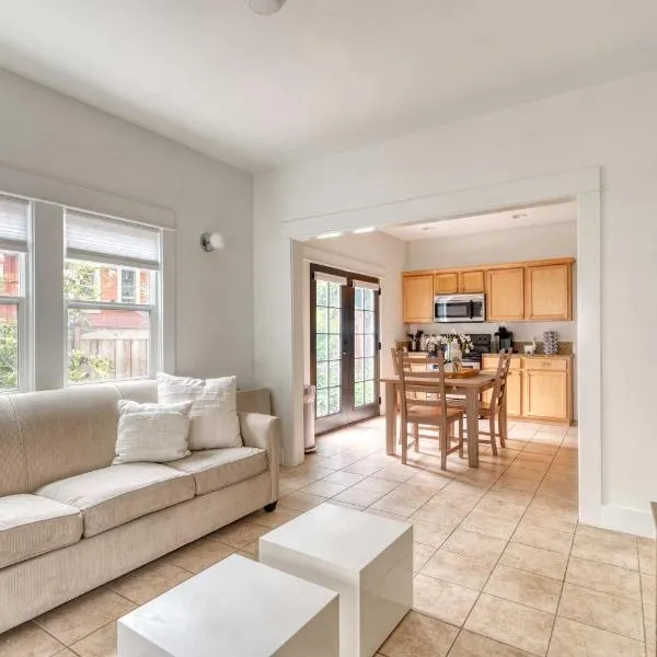 Stay Portland - The Sunnyside Cottage, Local Shops & Nightlife，位于波特兰的酒店