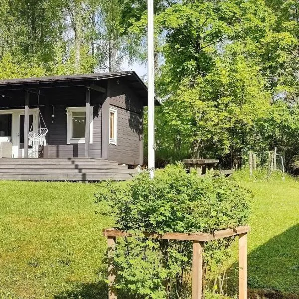 Three cozy cottages, sauna and hot tub，位于Lohja的酒店