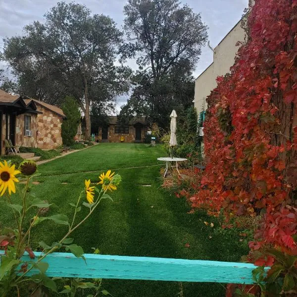 Grand Canyon Cabins，位于Fredonia的酒店