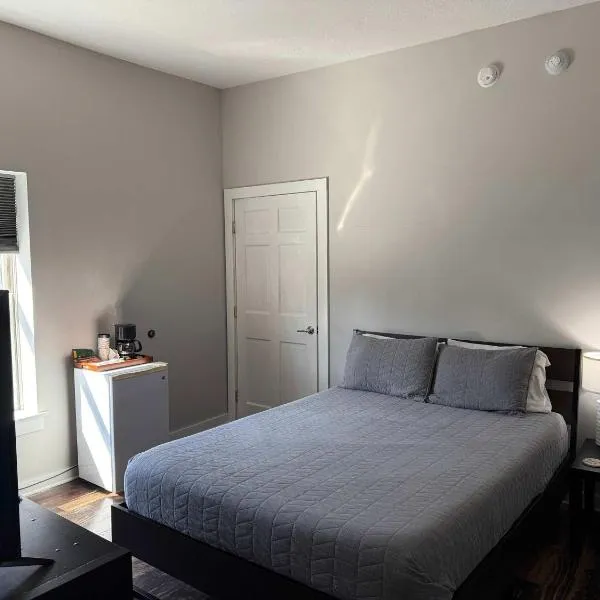 Boutique Hotel Room 1，位于Northport的酒店