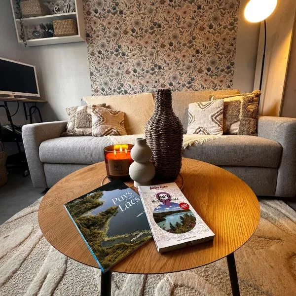 La Chambre de Sophie - Studio et garage au calme, proche centre ville，位于隆勒索涅的酒店