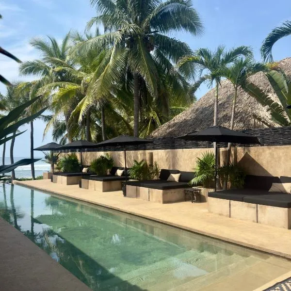 The Casa Saint George Hotel，位于特隆戈内斯的酒店