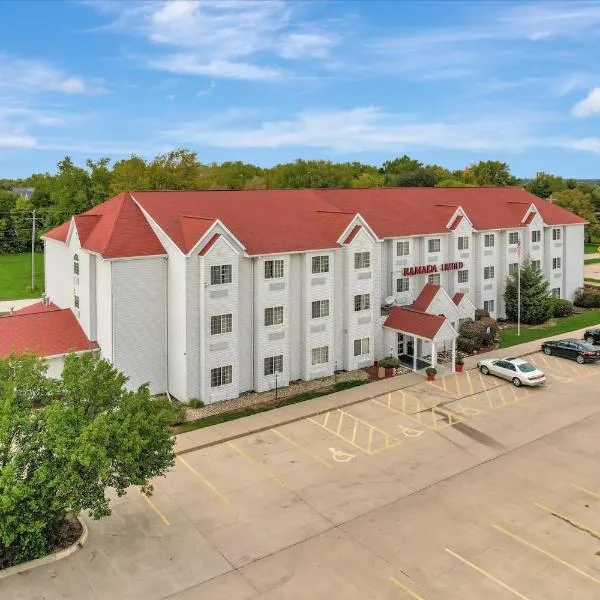 Ramada Limited Bloomington IL I-74/I-55，位于布卢明顿的酒店