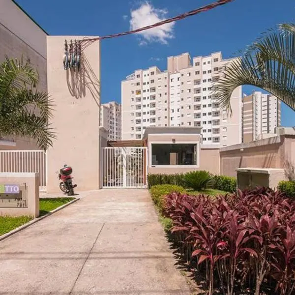 Apto 2Q Sala Cozinha Garagem Wifi Shopping，位于陶巴特的酒店