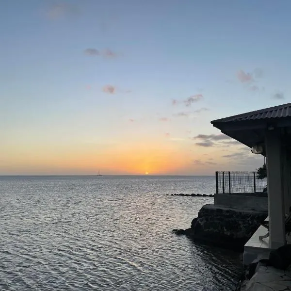 Pension Hiro Moorea avec Accès à la mer，位于Vaianae的酒店
