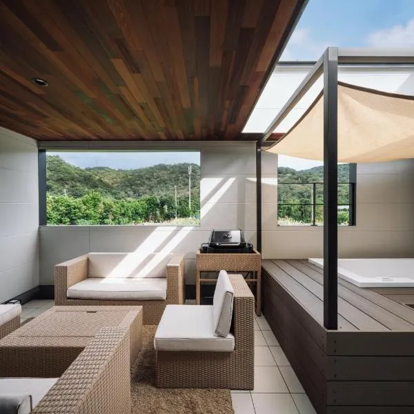 Sanctuary Villa & Sauna Ogimi by Relapool，位于Banchi的酒店