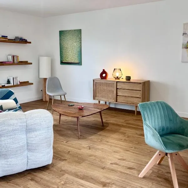 Maison avec grand jardin en centre ville，位于勒布朗的酒店