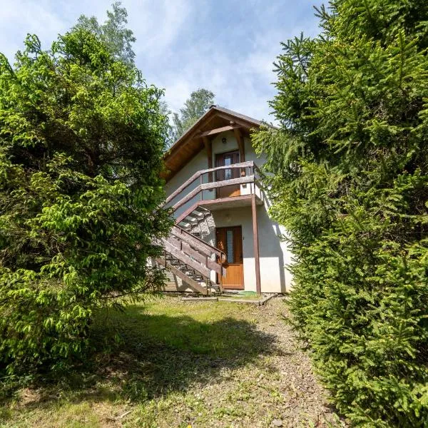 Noclegi na uboczu Dom Pstrąga，位于韦特利纳的酒店