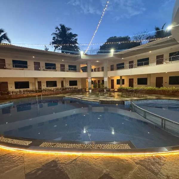 Ocean White Sands Resort & Spa，位于瓦尔恰的酒店