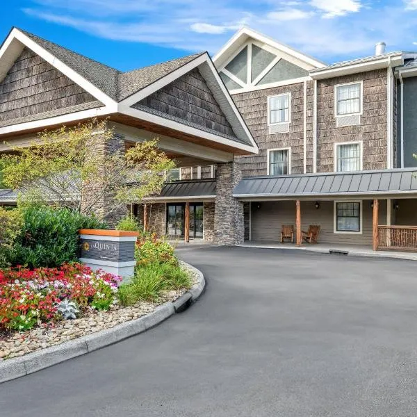 布恩拉昆塔酒店及套房，位于布恩的酒店