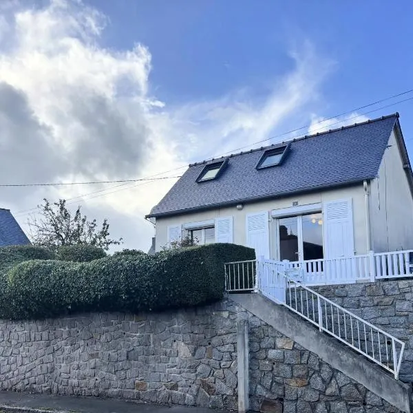 A 800 metres de la plage, maison de vacances, parking, terrasse，位于普雷兰的酒店