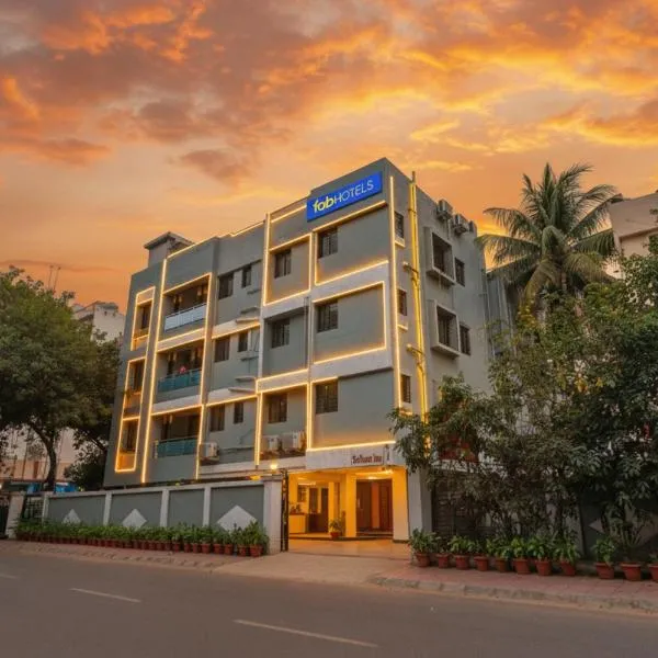 FabHotel Saffron Inn I - Nr Darshan Museum，位于浦那的酒店