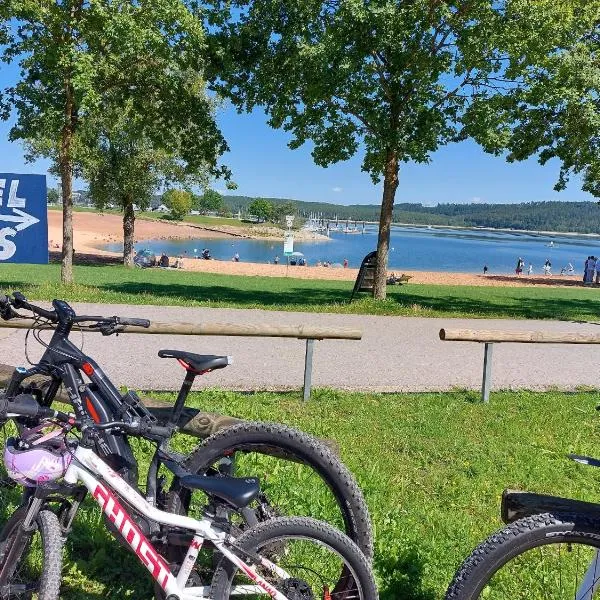 Fewo Erdgeschoss Ankerplatz mit Sauna direkt am Brombachsee bei Juliane und Klaus，位于Ramsberg的酒店