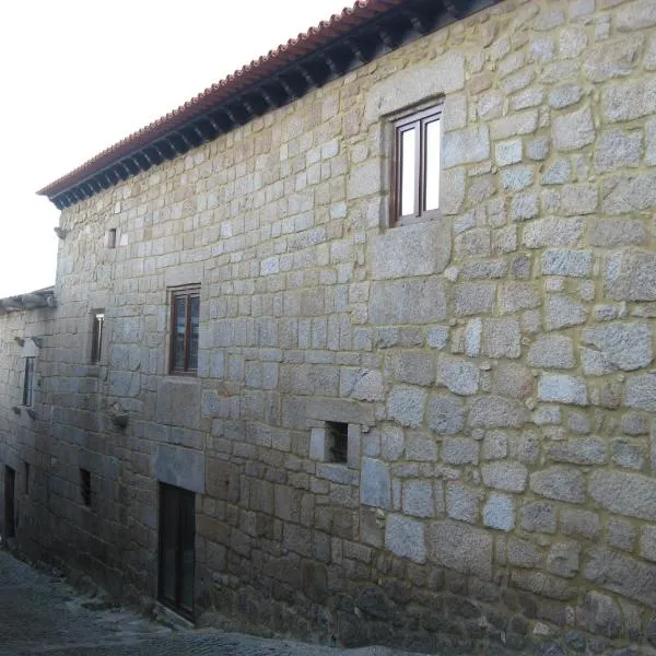 Casa do Castelo de Celorico，位于Lajeosa的酒店