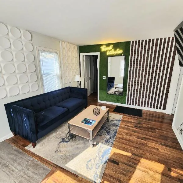 Newly Updated - Bungalow Bliss，位于印第安纳波利斯的酒店
