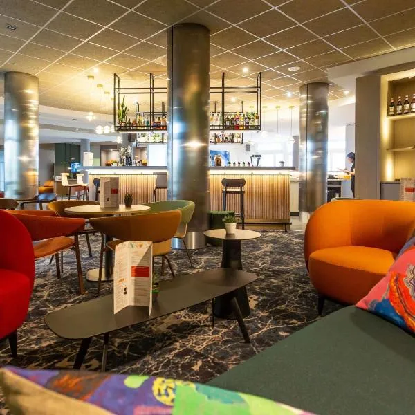 布尔吉诺富特酒店，位于布尔日的酒店