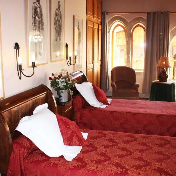 朗斯恩内酒店，位于卡斯特尔诺-德蒙特米尔的酒店