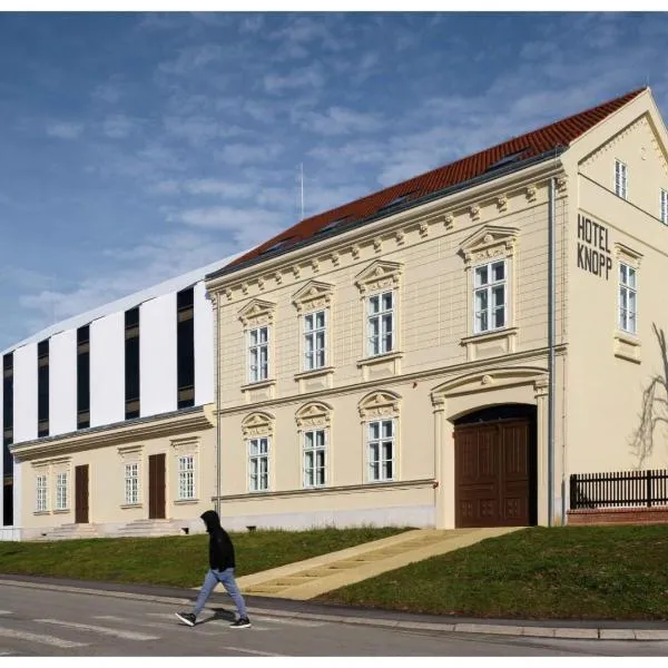 Heritage Hotel Knopp，位于Novska的酒店