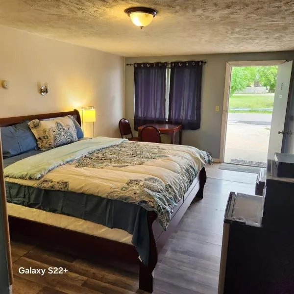 Town Inn Motel，位于Standish的酒店