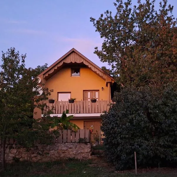 Varázskuckó Apartman，位于许迈格的酒店