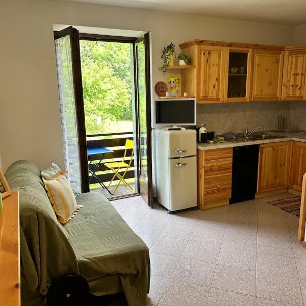 La casetta sul colle di Selvino，位于塞尔维诺的酒店