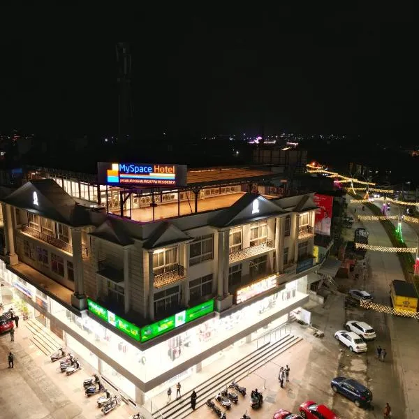 Myspace Hotel JMR，位于Chitradurga的酒店