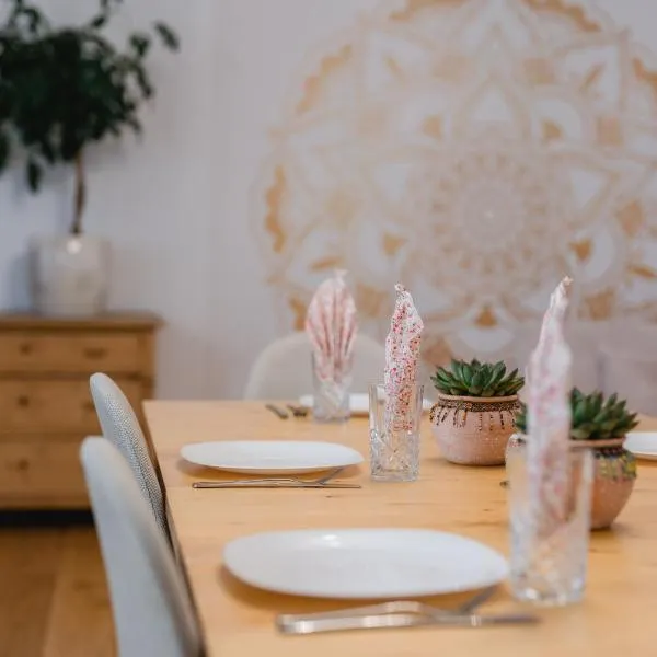 Ferienwohnung Jelen - Kaffee - Tee - Lichthof - 135 qm，位于科尔贝尔莫尔的酒店