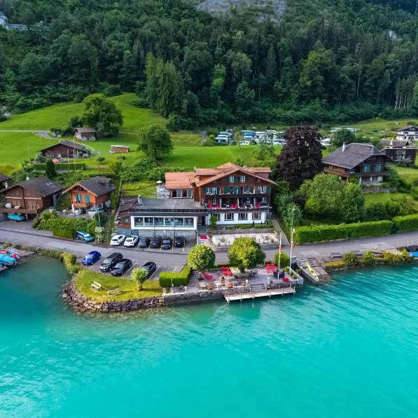 Boutique Hotel Bellevue B&B am Brienzersee Iseltwald Interlaken，位于伊瑟尔特瓦尔德的酒店
